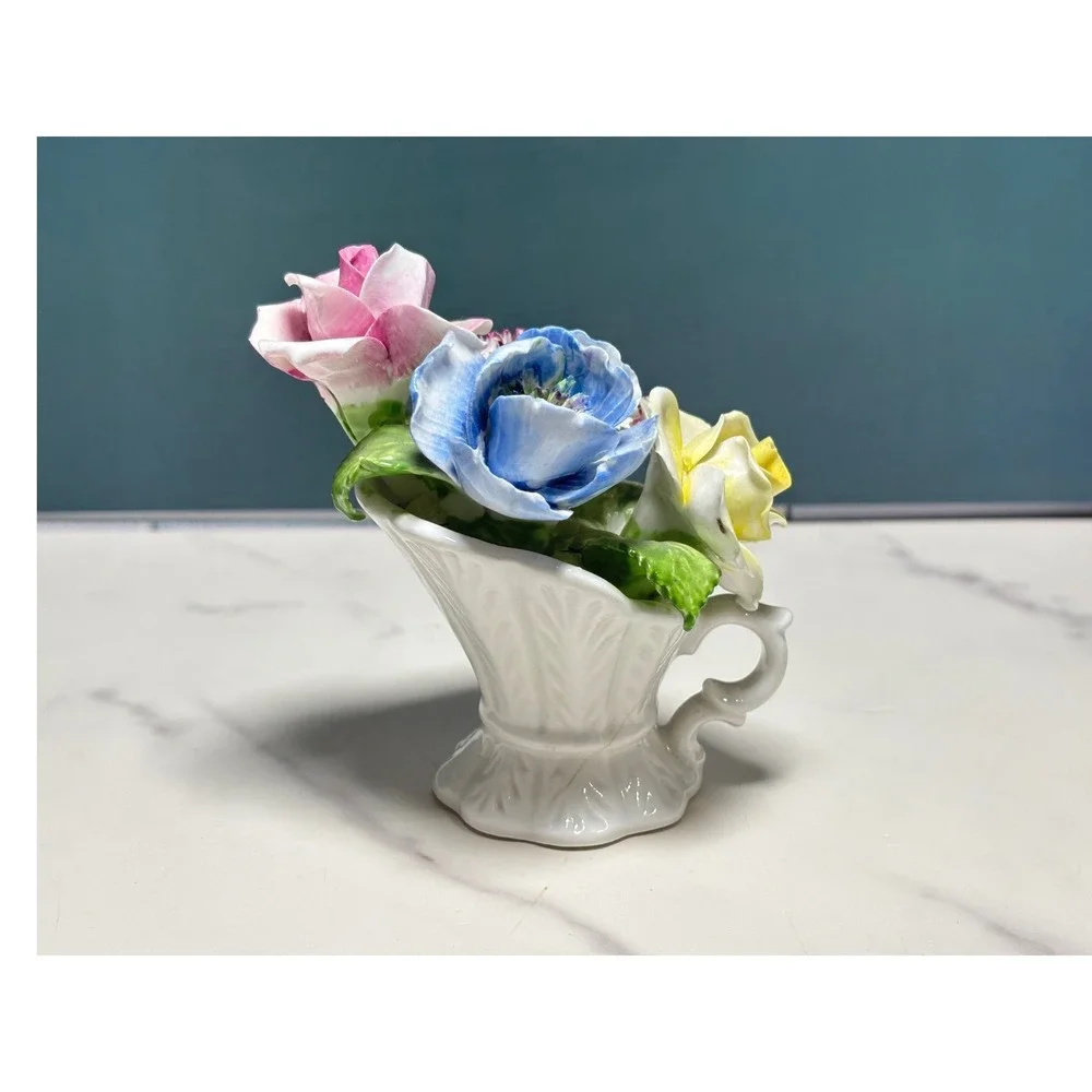 Radnor Staffordshire England Bone China Floral Bouquet Cornucopia Vase Vintage